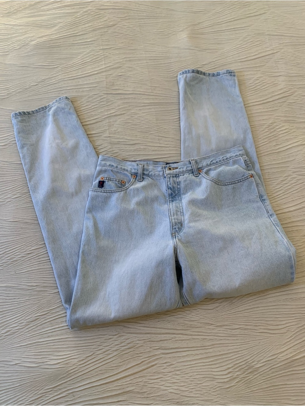 Vintage Guess Light Wash High Rise Straight Fit Jeans, size 34x32(33x32.5)